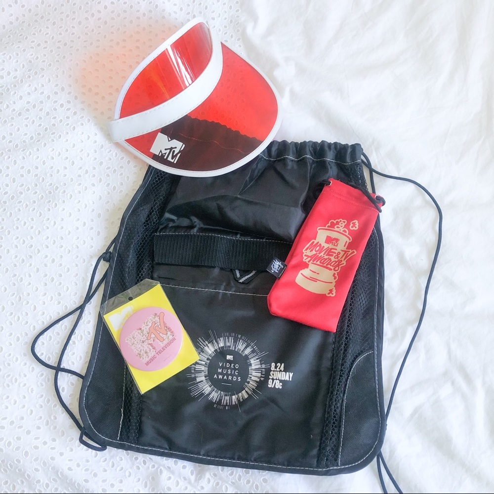 MTV swag 🍒 visor, drawstring bag, pin & pouch